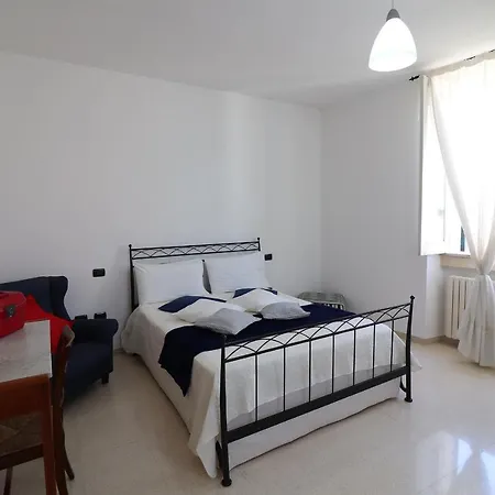 Vakantiehuis Dimora Storica Idrusa Centro Storico *