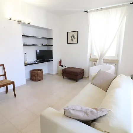 Vakantiehuis Dimora Storica Idrusa Centro Storico *